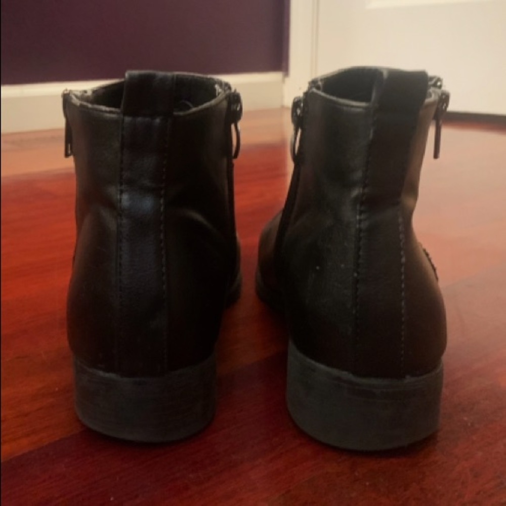 Black Double Sided Zipper Booties - Picture 4 of 5